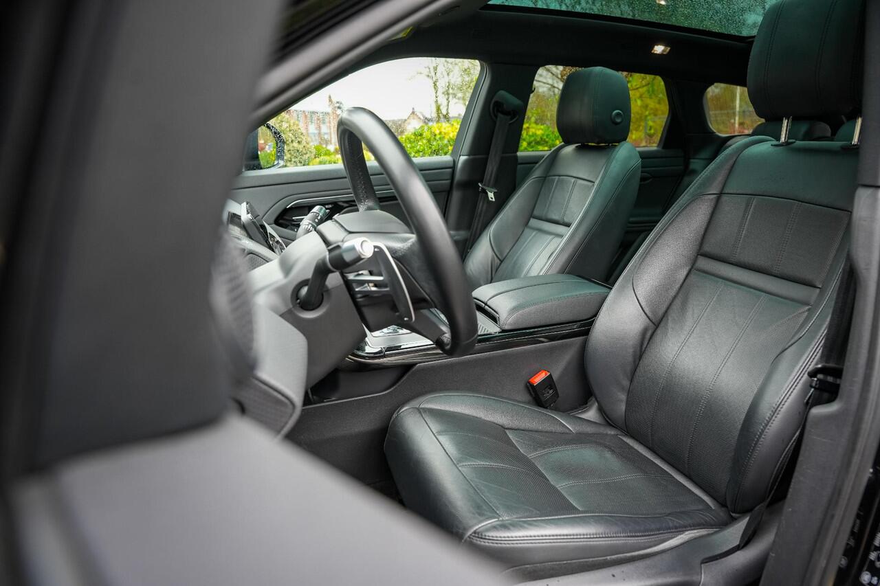 Land Rover RANGE ROVER EVOQUE 1.5 P300e AWD R-Dynamic SE Panodak Meridian Memory 360 Camera Stoelverw. Cruise Stuurverw.