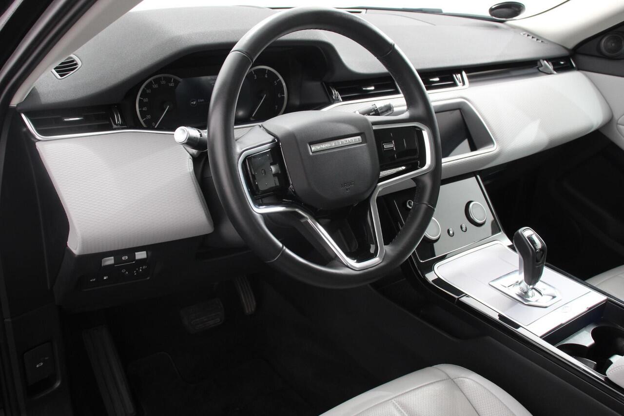 Land Rover RANGE ROVER EVOQUE 1.5 P300e AWD PHEV SE Signature Panoramadak Afneembare trekhaak Navigatie Parkeersensoren 360 Camera Cruise Control Elektrische verstelbare stoelen
