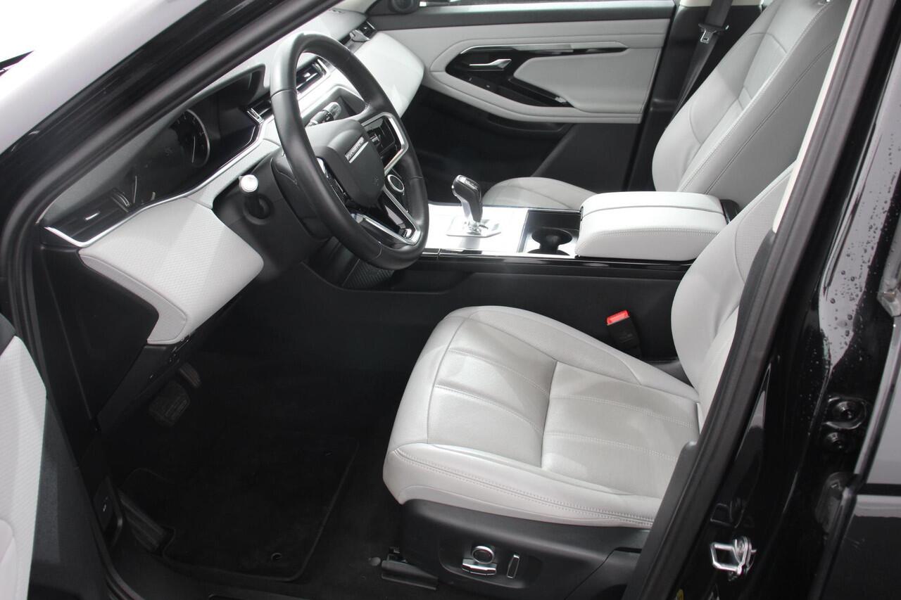 Land Rover RANGE ROVER EVOQUE 1.5 P300e AWD PHEV SE Signature Panoramadak Afneembare trekhaak Navigatie Parkeersensoren 360 Camera Cruise Control Elektrische verstelbare stoelen