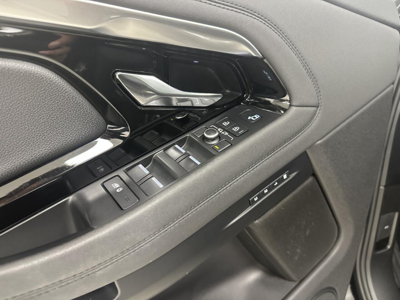 Land Rover RANGE ROVER EVOQUE 1.5 P300e AWD R-Dynamic SE | Panoramadak | Meridian | 20'' |
