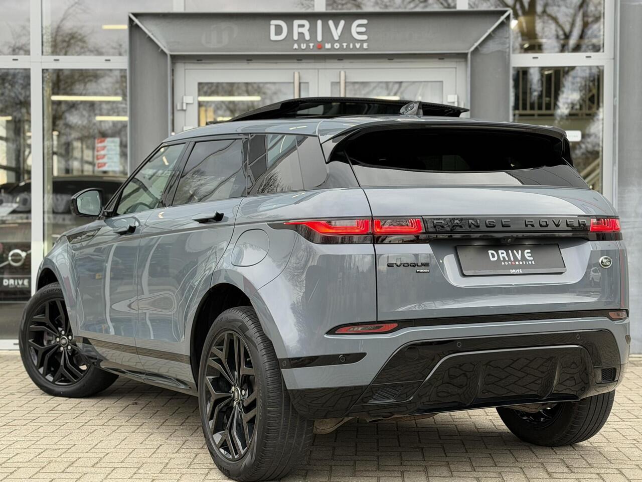 Land Rover RANGE ROVER EVOQUE 1.5 P300e AWD R-Dynamic SE Black Style|Schuif/kantel dak|Meridian|Sfeer|Winterpakket