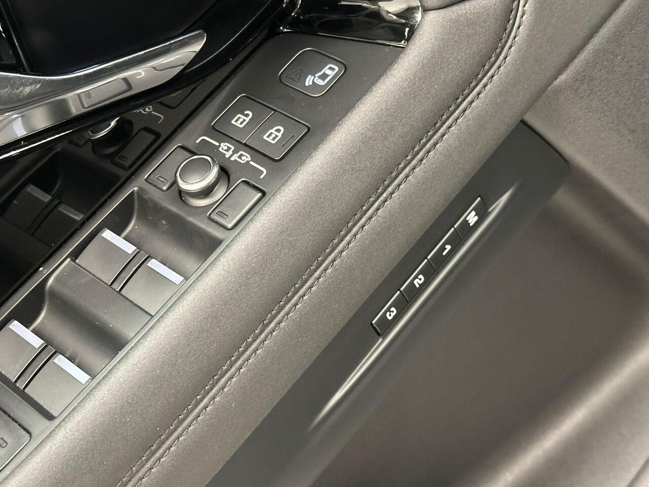 Land Rover RANGE ROVER EVOQUE 1.5 P300e AWD SE