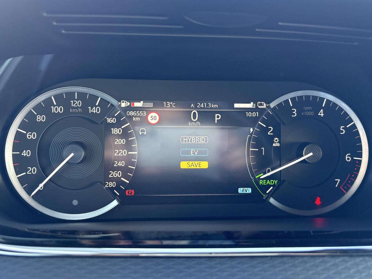 Land Rover RANGE ROVER EVOQUE 1.5 P300e AWD R-Dynamic S / EAER 61 km / Stoel en stuurverwarming / 1.600 kg trekgewicht / Apple Carplay/Android Auto / Airco / Cruise Control / Lederen Bekleding /