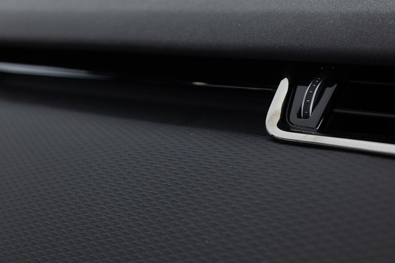 Land Rover RANGE ROVER EVOQUE P300e AWD R-Dynamic S | SCHUIFDAK | CARPLAY | Full LED | LEDER | EL. Stoel | PHEV