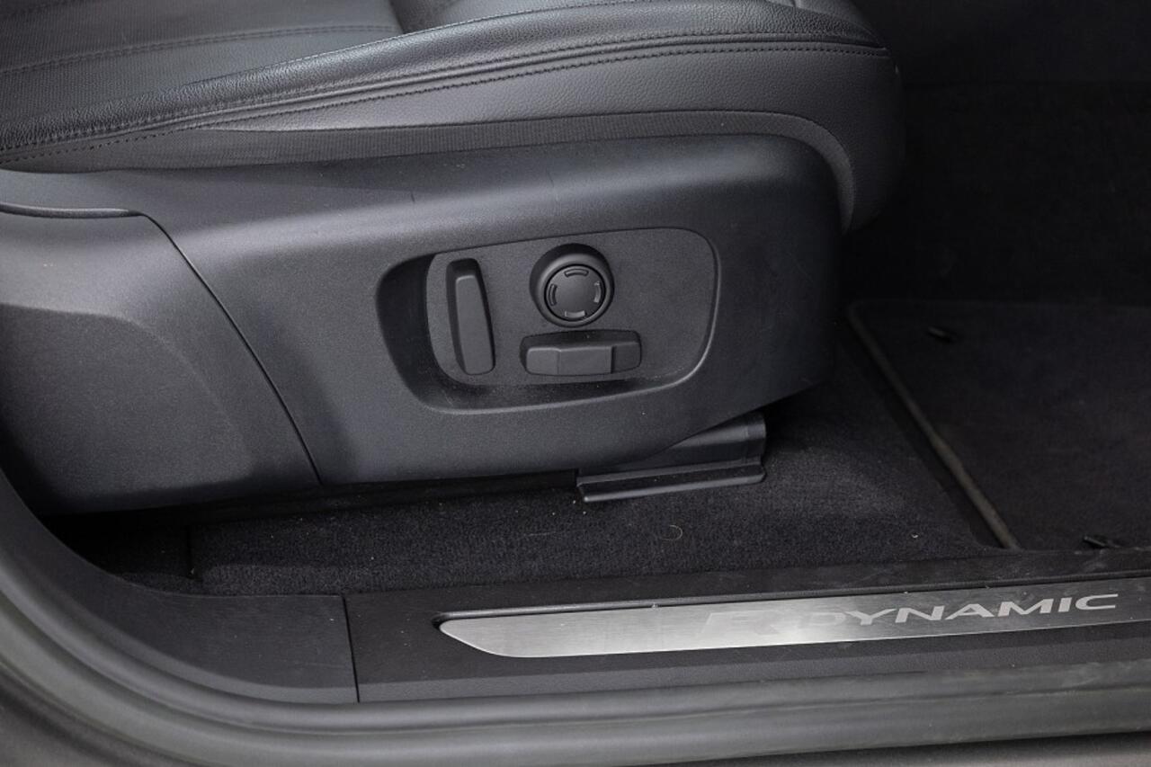 Land Rover RANGE ROVER EVOQUE P300e AWD R-Dynamic S | SCHUIFDAK | CARPLAY | Full LED | LEDER | EL. Stoel | PHEV