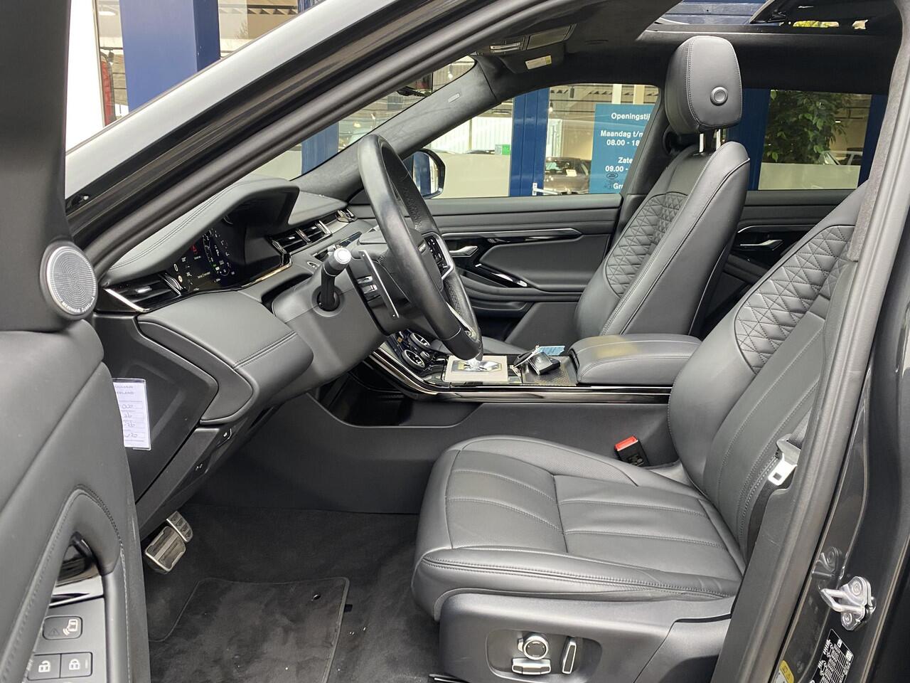 Land Rover RANGE ROVER EVOQUE 1.5 P300e AWD Autobiography / Automaat / NL-Auto / 1e-Eigenaar / Dealer-Onderhouden / Vol-Leder / Alcantara-Dakhemel / Open-Panodak / Stuur- en Stoelverwarming / Meridian-Audio / Camera-Binnenspiegel / Elektr.-Stoelen met Geheugen / Matrix LED / Adaptieve
