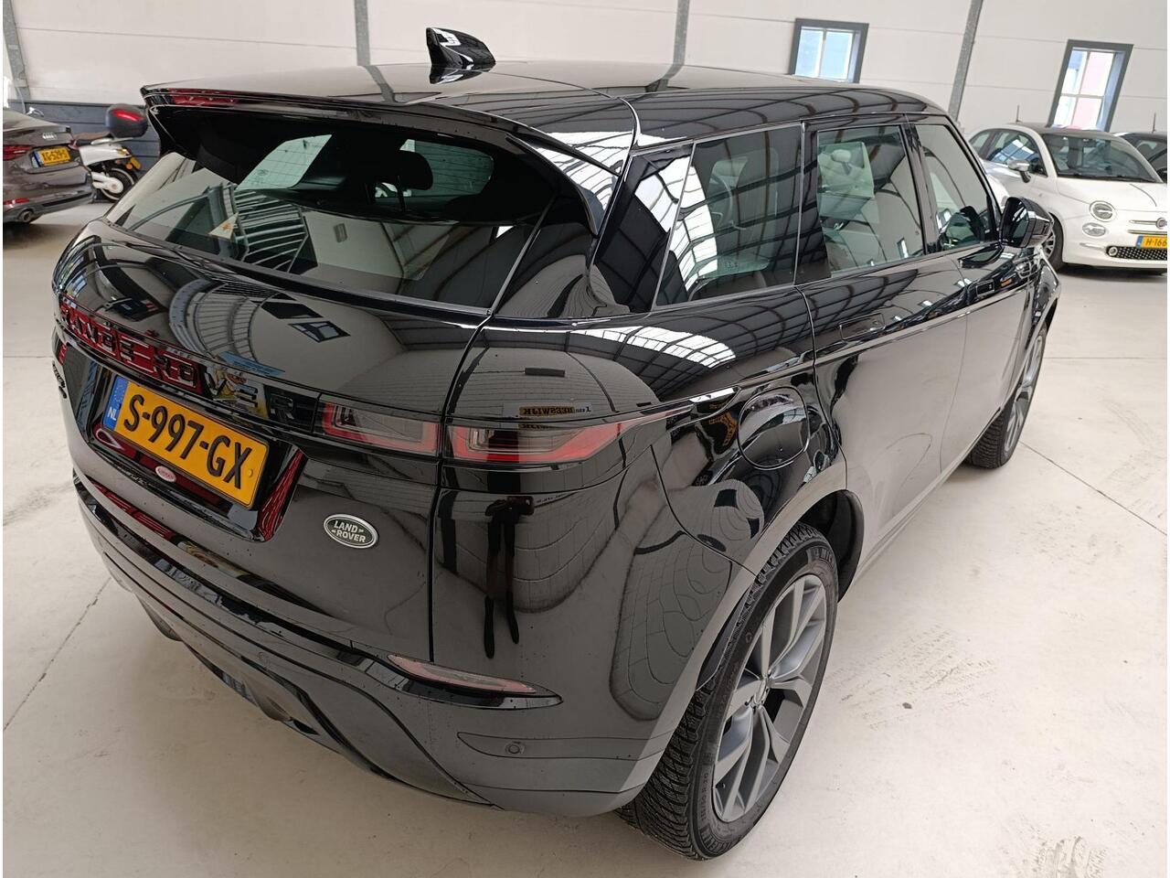 Land Rover RANGE ROVER EVOQUE 1.5 P300e AWD R-Dynamic SE Pano Schuif/Kanteldak | 20 inch velgen | Black Pack | Cold Climate Pack