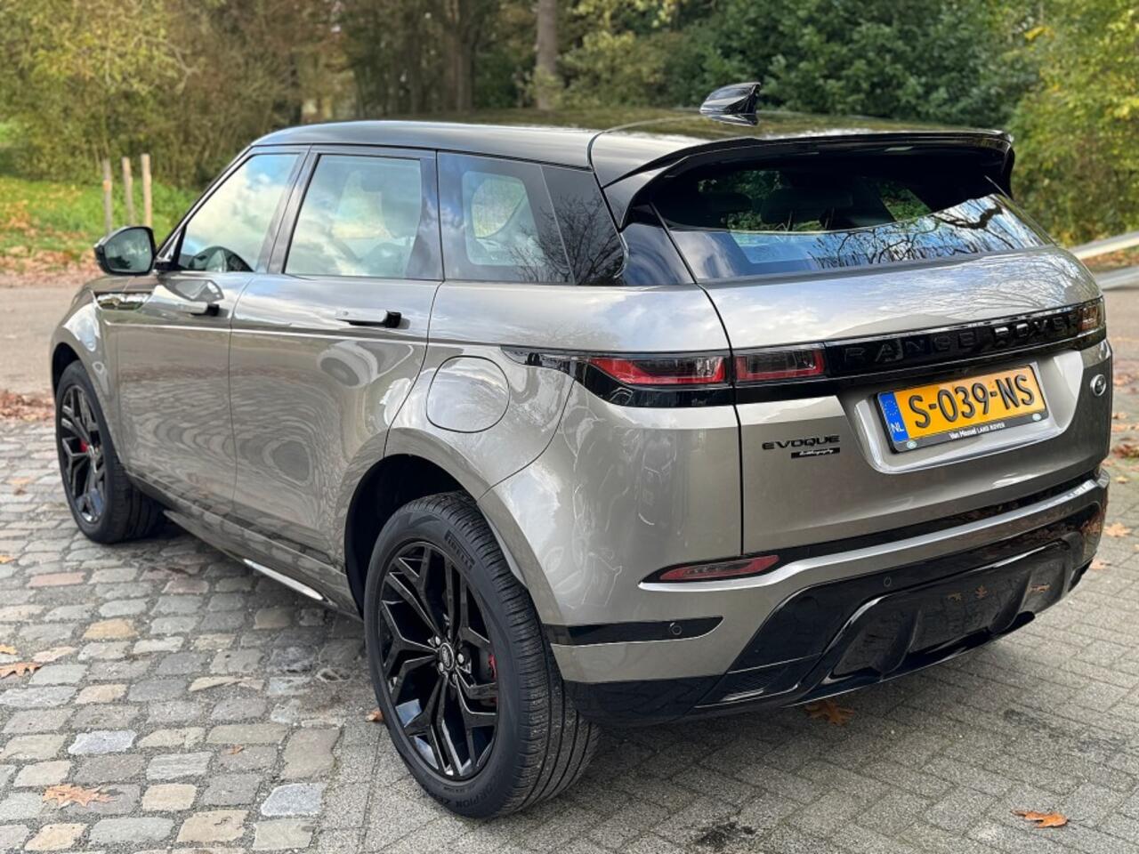 Land Rover RANGE ROVER EVOQUE 1.5 P300e AWD Autobiography leer,panodak,camera,meridian,lmv,led
