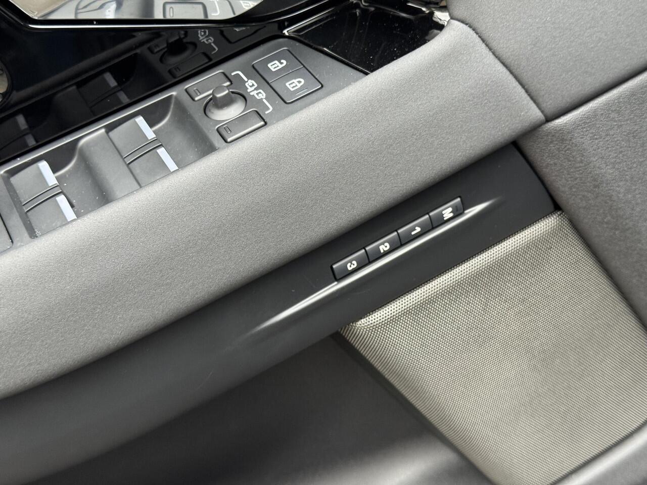 Land Rover RANGE ROVER EVOQUE P300e Autobiography AWD