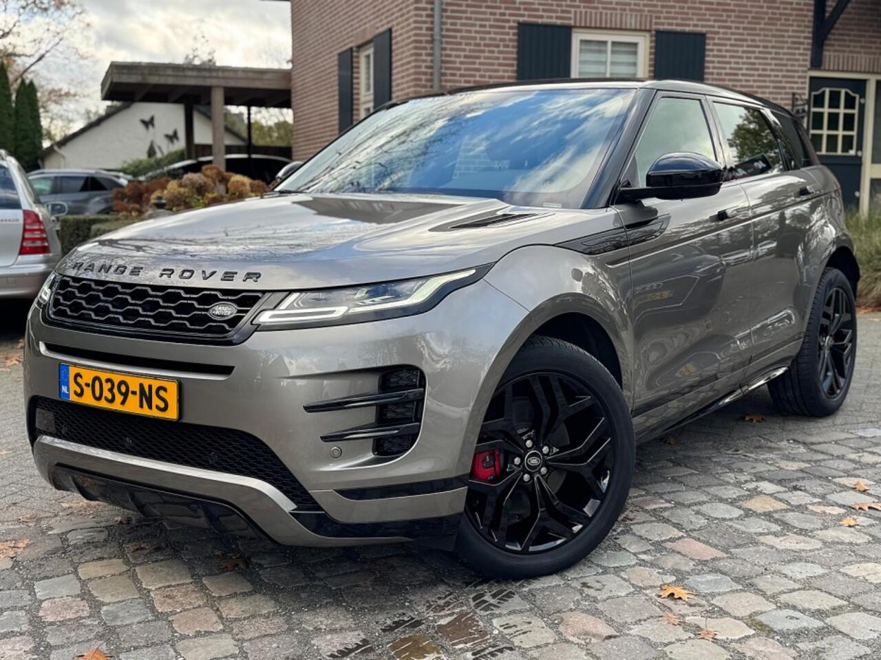Land Rover RANGE ROVER EVOQUE 1.5 P300e AWD Autobiography leer,panodak,camera,meridian,lmv,led