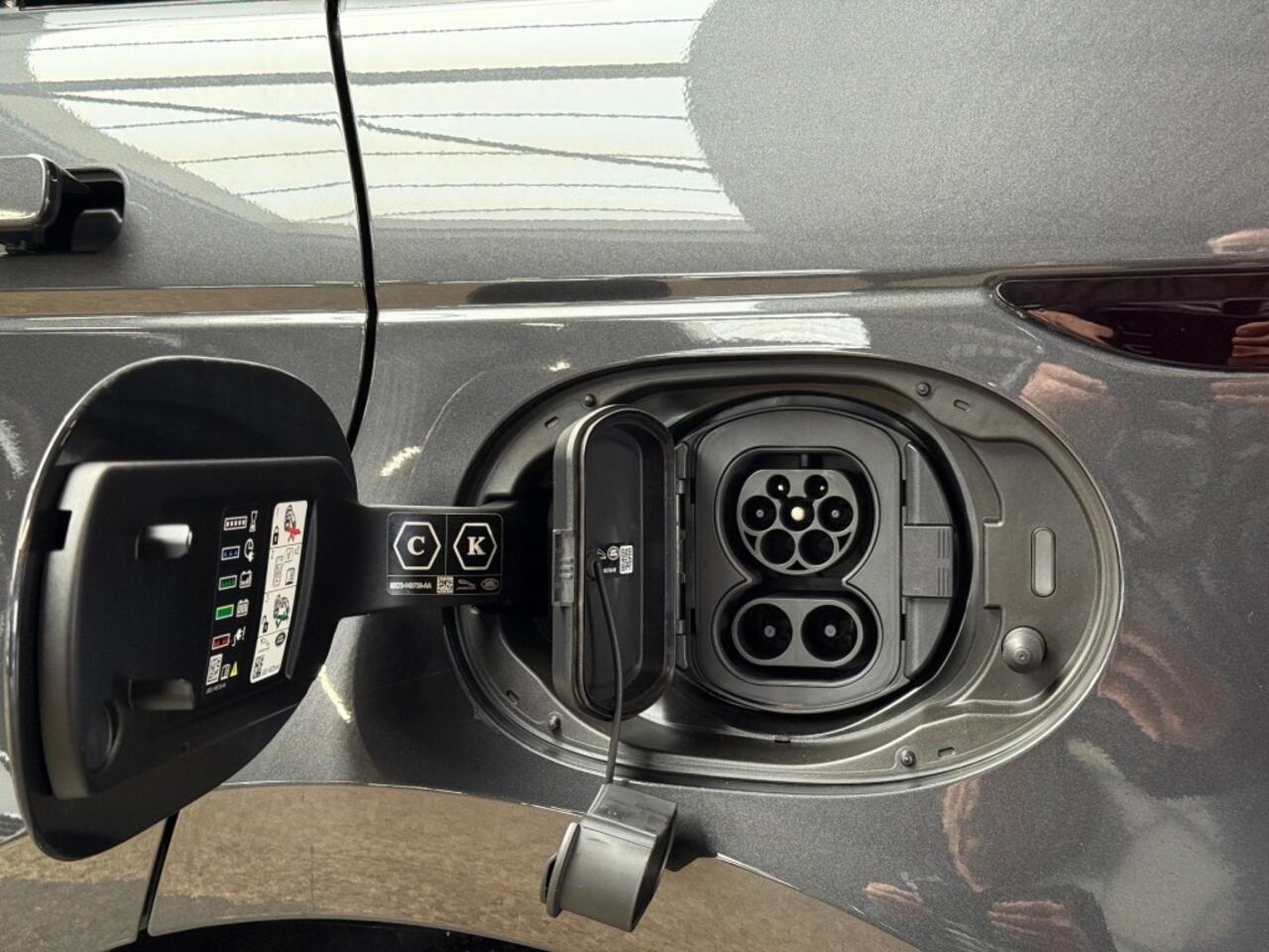 Land Rover RANGE ROVER EVOQUE P270e Dynamic SE Carpathian Grey Black Pack Panodak ACC Meridian SoundStoel+Stuurverwarming