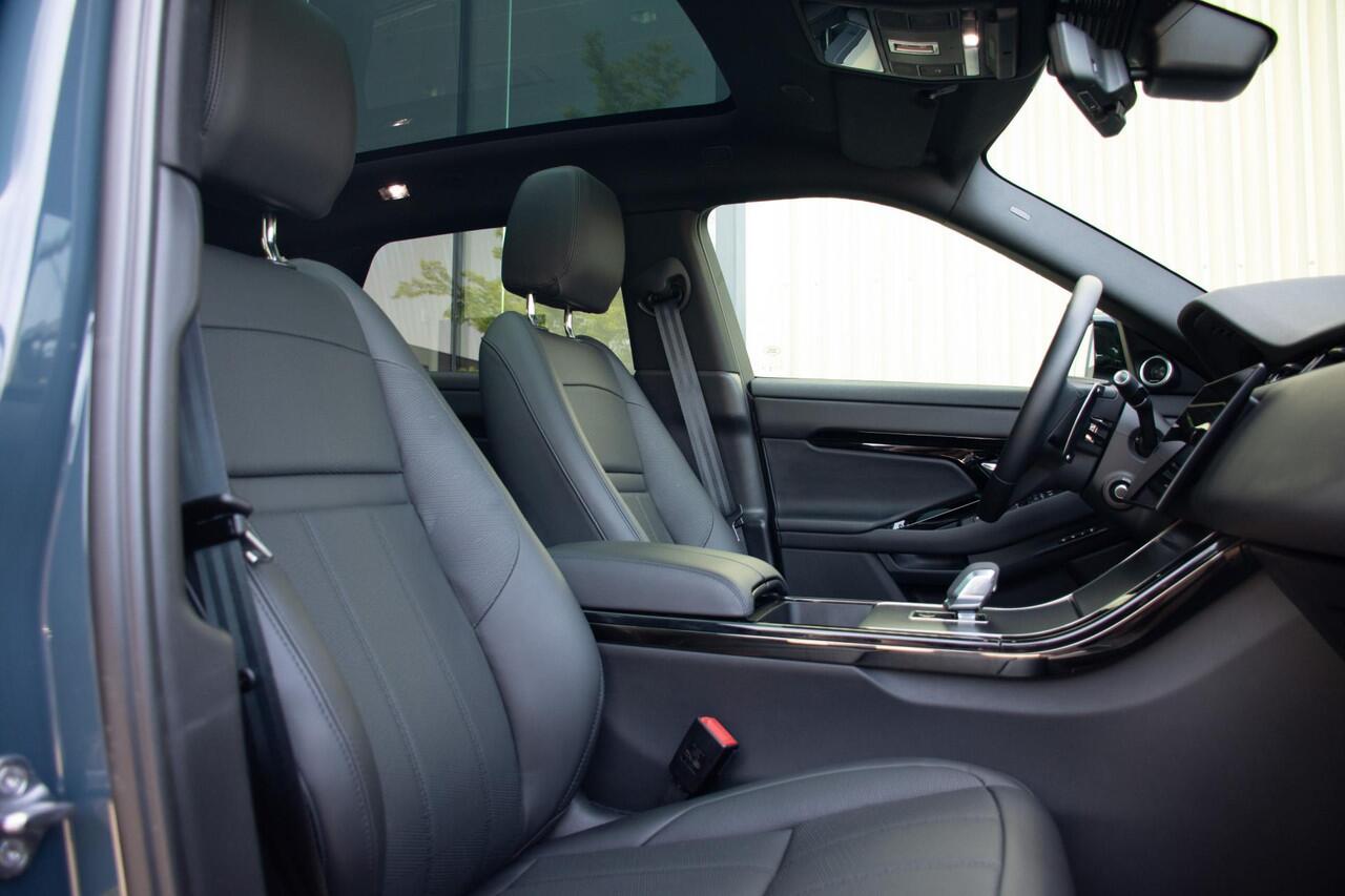 Land Rover RANGE ROVER EVOQUE 1.5 P300e PHEV AWD Dynamic HSE Facelift l Black Pack l Pano dak l Adapt. Cruise l 20" l Carplay