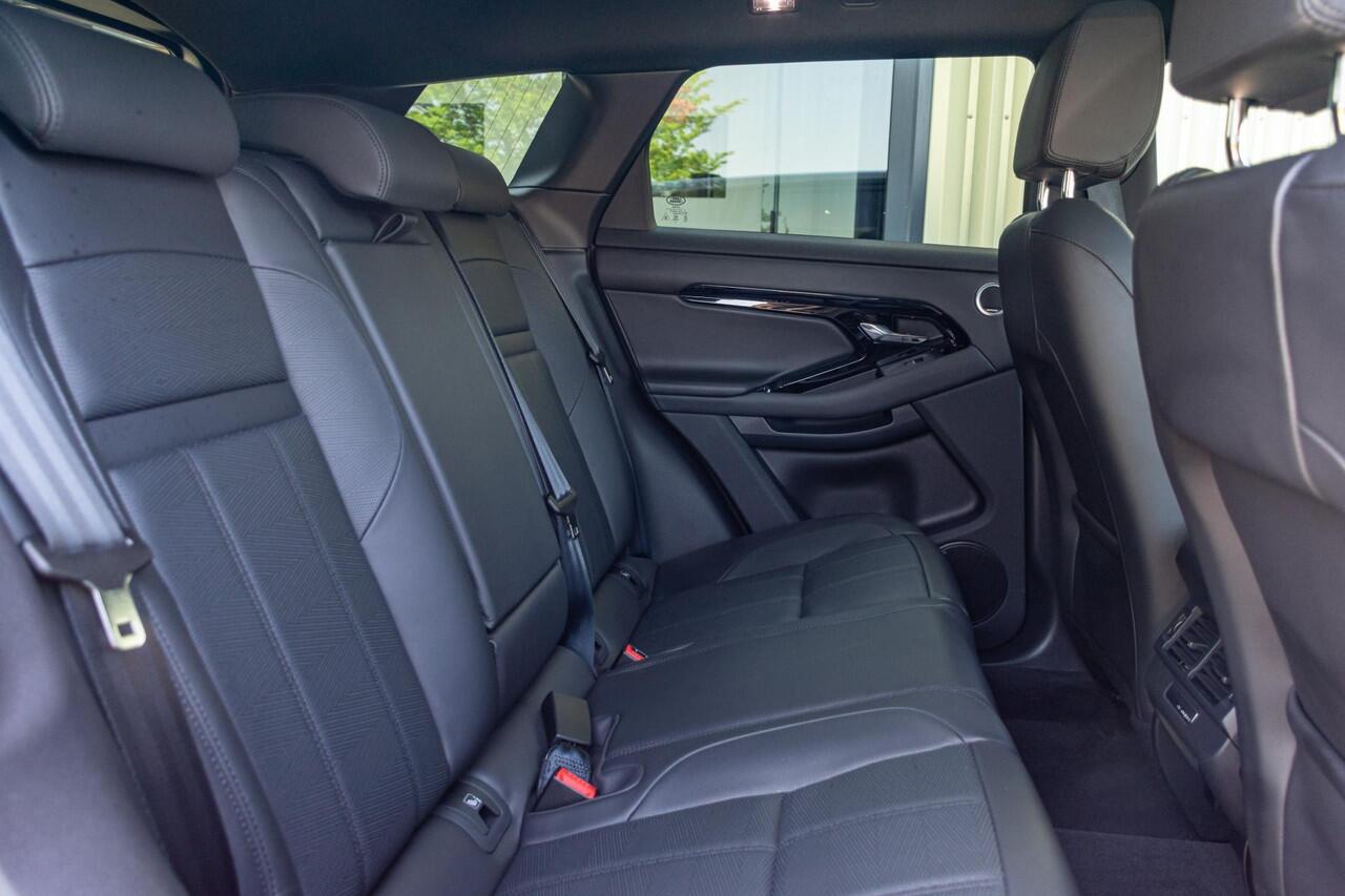 Land Rover RANGE ROVER EVOQUE 1.5 P300e PHEV AWD Dynamic HSE Facelift l Black Pack l Pano dak l Adapt. Cruise l 20" l Carplay