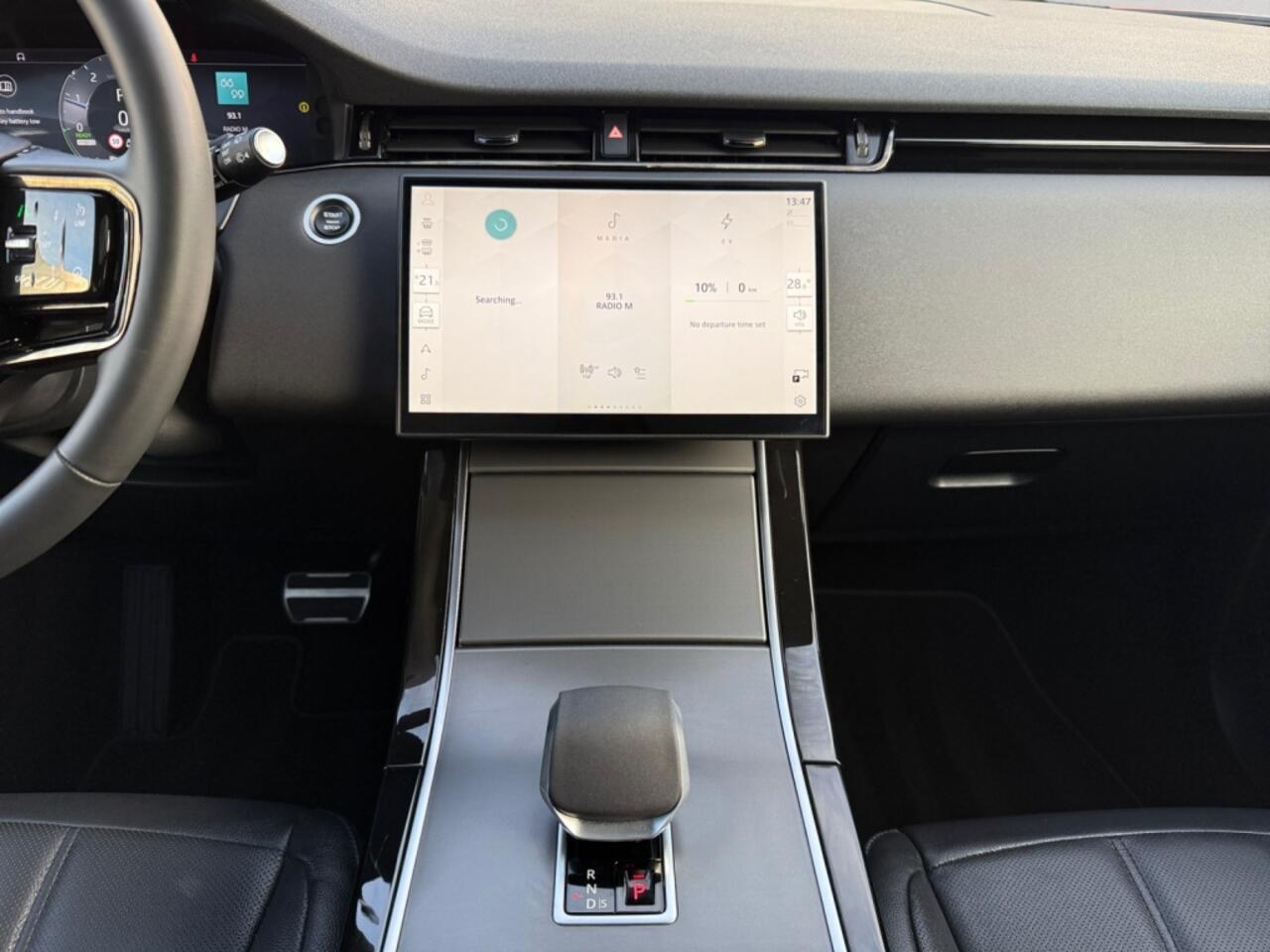 Land Rover RANGE ROVER EVOQUE 1.5 P270e AWD | BTW | Panoramadak | Meridian Sound | Winterpakke