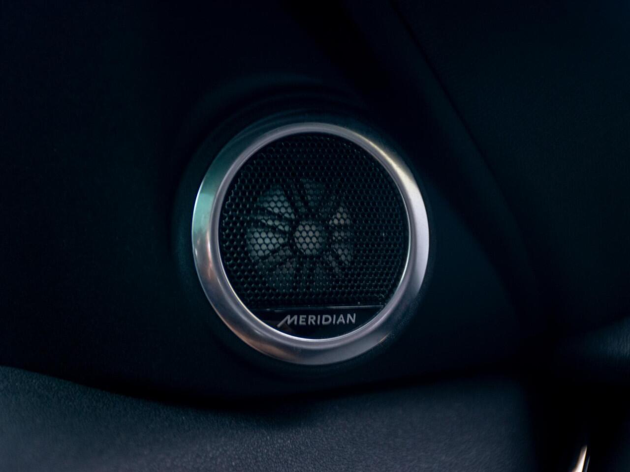 Land Rover RANGE ROVER EVOQUE 1.5 P270e PHEV AWD Dynamic SE Facelift l Black Pack l Panorama dak l Adapt. Cruise l 360 Camera l 20"