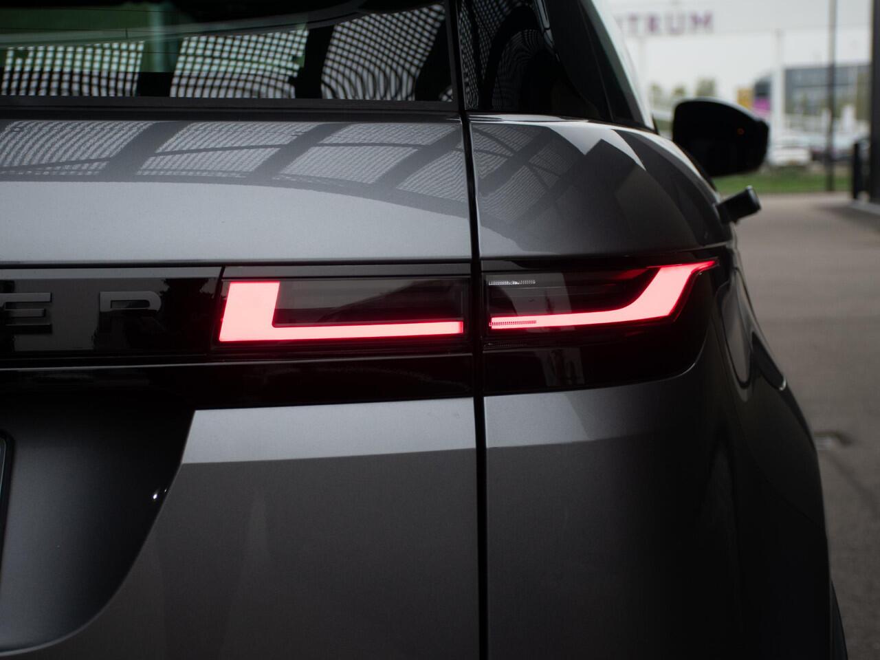 Land Rover RANGE ROVER EVOQUE 1.5 P270e PHEV AWD Dynamic SE Facelift l Black Pack l Panorama dak l Adapt. Cruise l 360 Camera l 20"