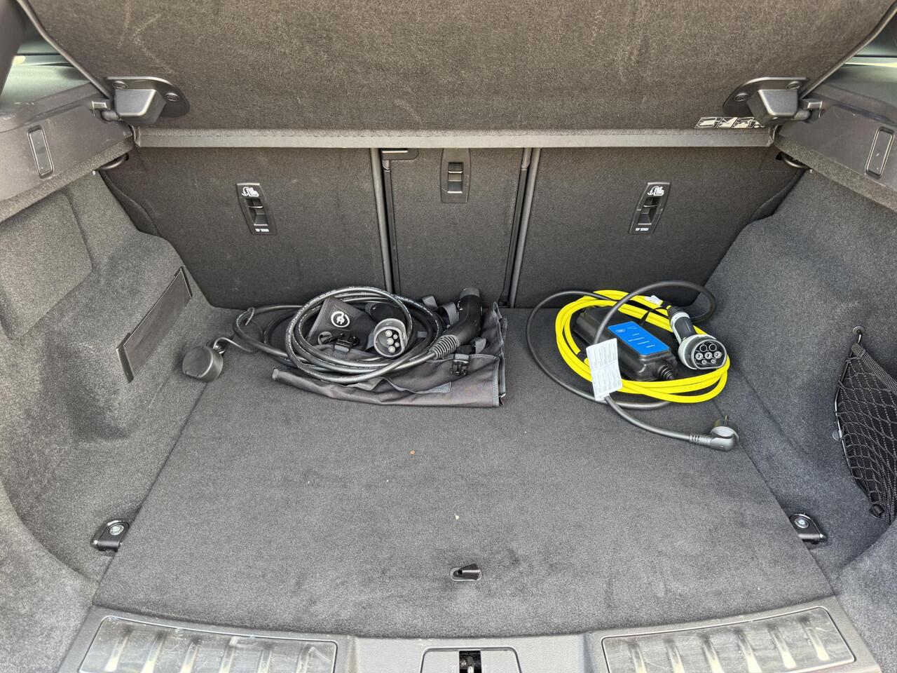 Land Rover RANGE ROVER EVOQUE P270e PHEV AWD SE Dynamic Edition