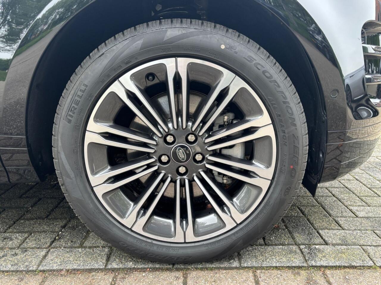 Land Rover RANGE ROVER EVOQUE P270e AWD Dynamic SE Pano Blackpack 360° Trekhaak 20''