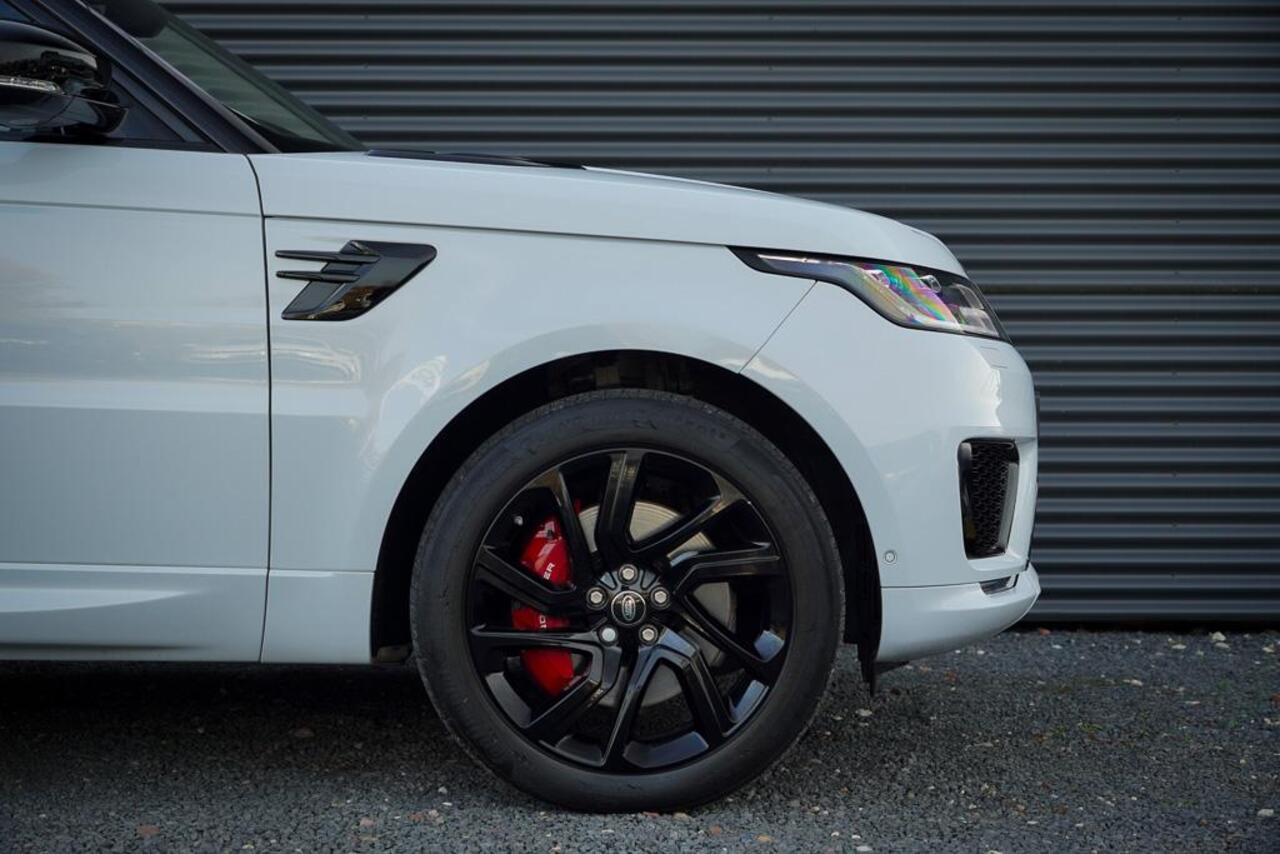 Land Rover RANGE ROVER SPORT 5.0 V8 SC Autobiography Dynamic / Pano / Yulong White / Black Pack / Incl BTW