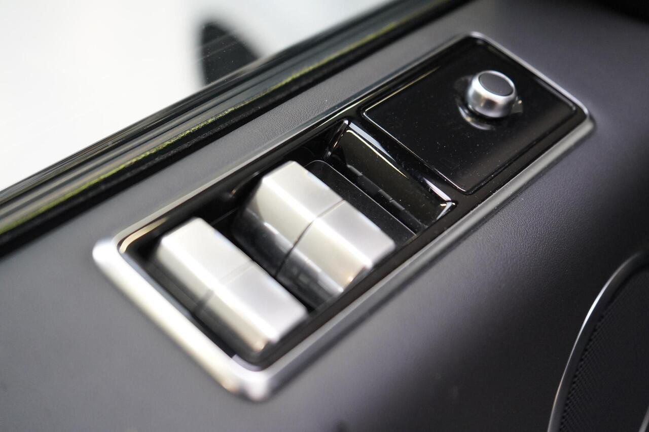 Land Rover RANGE ROVER SPORT 2.0 P400e 404pk HSE Dynamic | Panoramadak | Luchtvering | Memory | Speciale lak | Zwart optiek