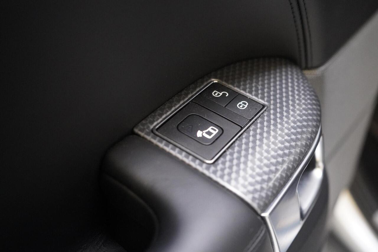 Land Rover RANGE ROVER SPORT 2.0 P400e 404pk HSE Dynamic | Panoramadak | Luchtvering | Memory | Speciale lak | Zwart optiek