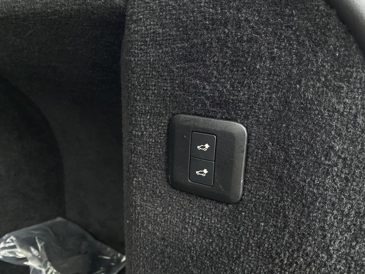 Land Rover RANGE ROVER SPORT 2.0 P400e HSE Dyn.