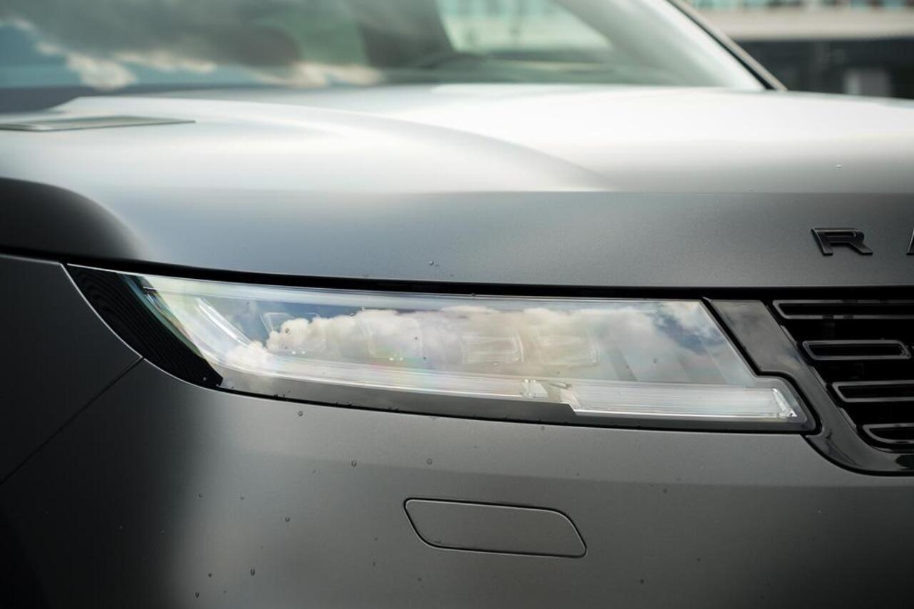 Land Rover RANGE ROVER SPORT 3.0 P460e SE PHEV / Carpathian Mat / Towing Pack / Pano / Incl BTW