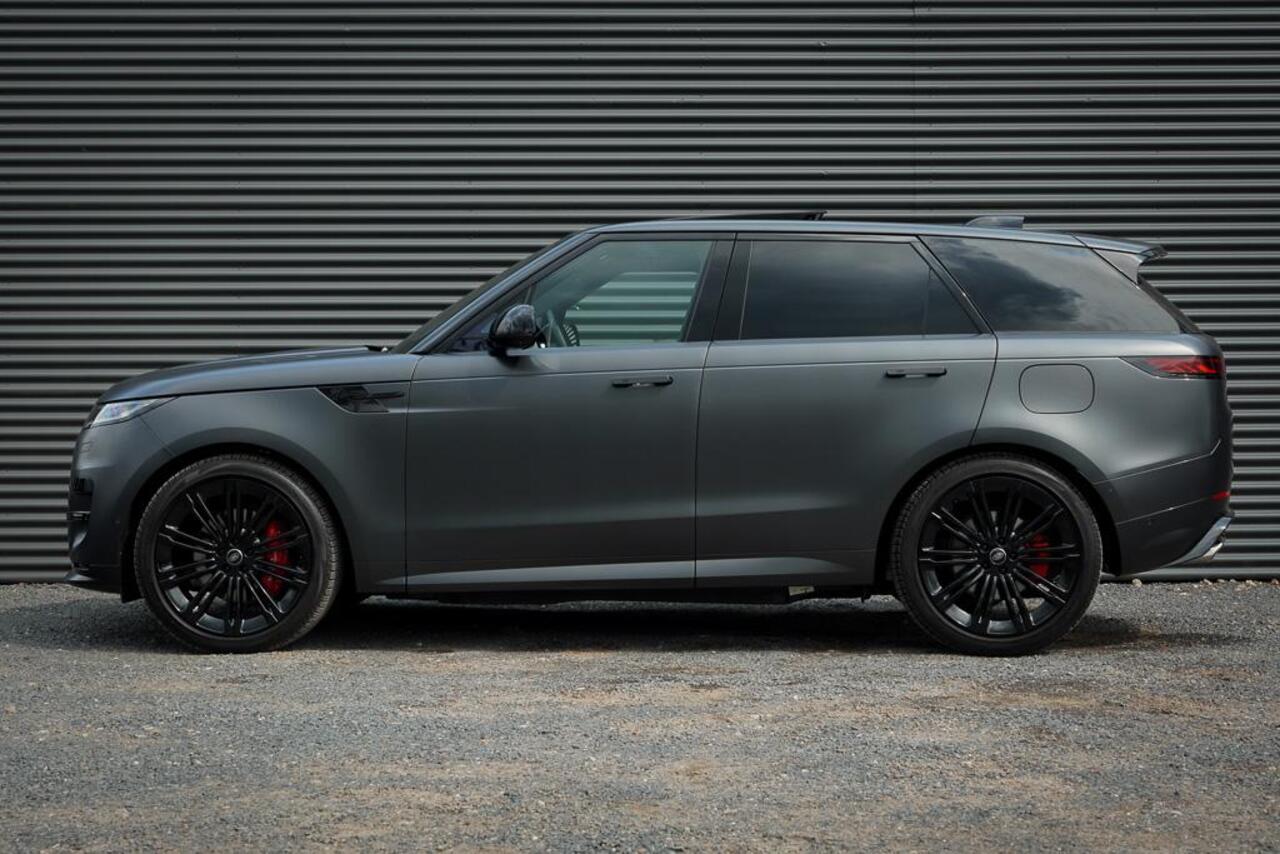 Land Rover RANGE ROVER SPORT 3.0 P460e SE PHEV / Carpathian Mat / Towing Pack / Pano / Incl BTW