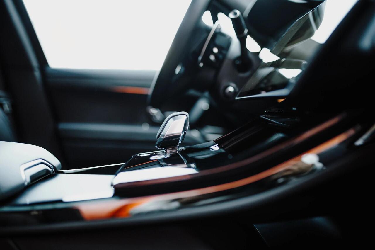 Land Rover RANGE ROVER SPORT 3.0 P550e Autobiography PHEV 4 wielbesturing - koelbox - Eigen Grey