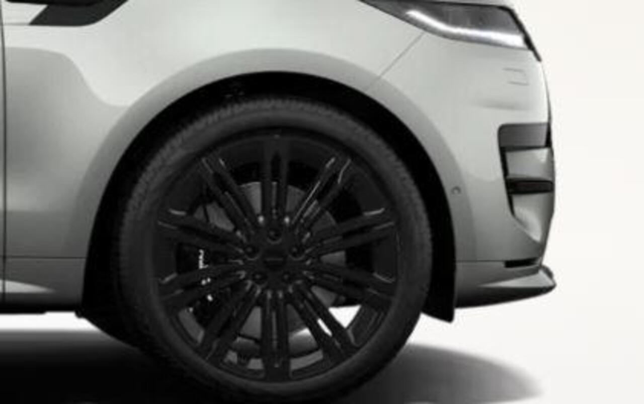 Land Rover RANGE ROVER SPORT 3.0 P460e Momentum Edition PHEV Flux Silver SV Gloss