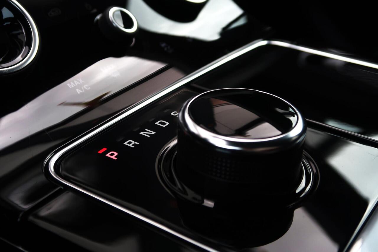 Land Rover Velar Range Rover 2.0 I4 Turbo AWD R-Dynamic P300S HSE PANO/ LED/ MEMORY/ CAMERA/ ACC/ KEYLESS/ TREKHAAK