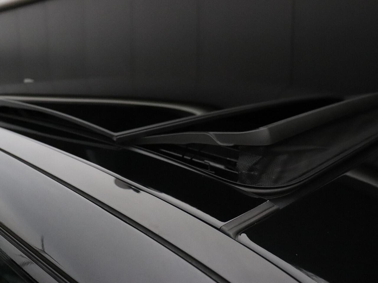 Land Rover Velar Range Rover 2.0 P300 Turbo AWD R-Dynamic HSE | PANO-DAK | LEDER | MEMORY | HEAD-UP | CAMERA | STOEL/STUURVERW. | CRUISE | NAVI |