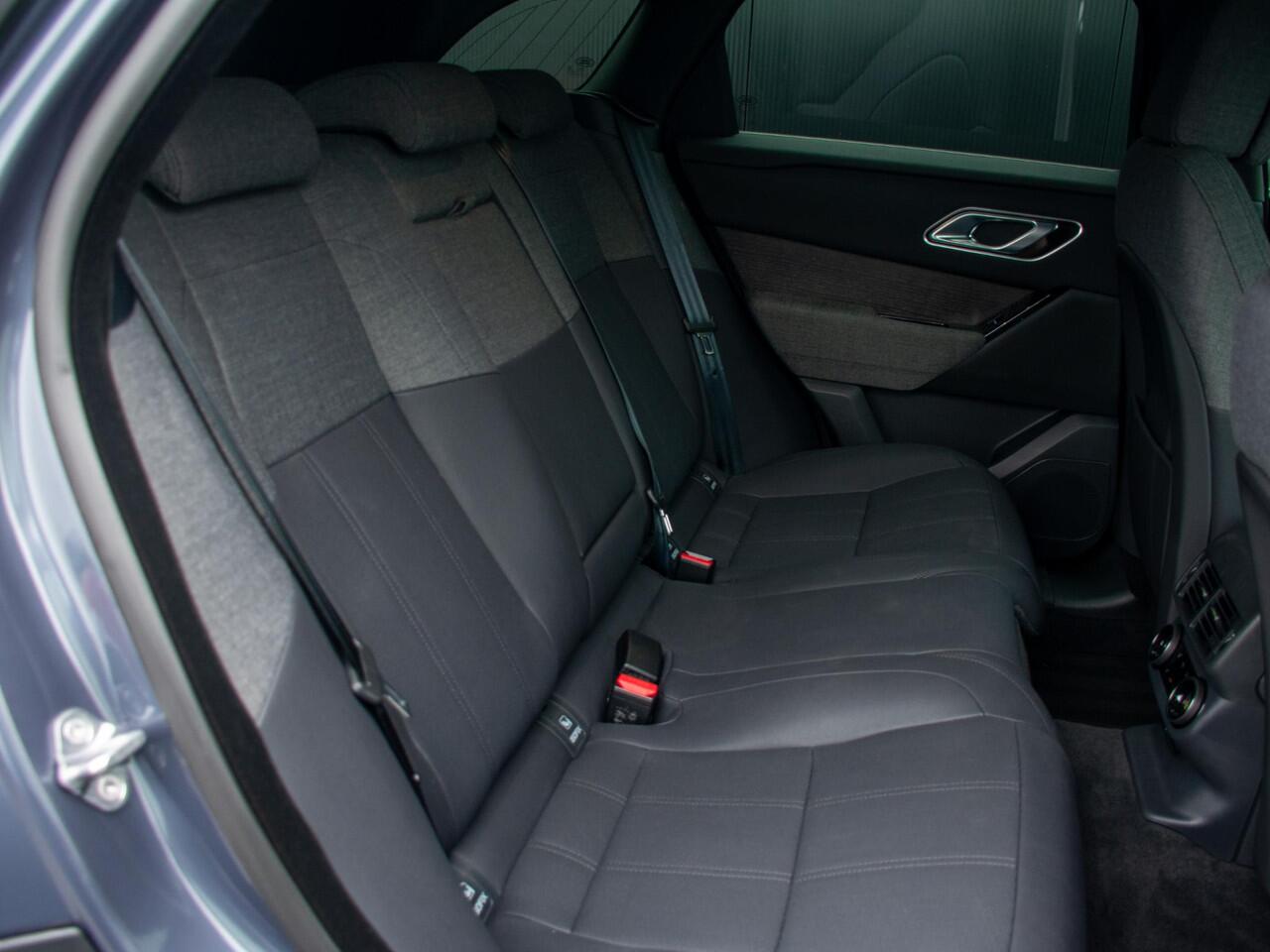 Land Rover Velar Range Rover 2.0 P400e Dynamic HSE | MY24 Facelift | Stoel verwarming+Koeling | Massage | Schuif-/kantel Pano | 360 camera | Head-up | Adapt. Cruise | 21" |