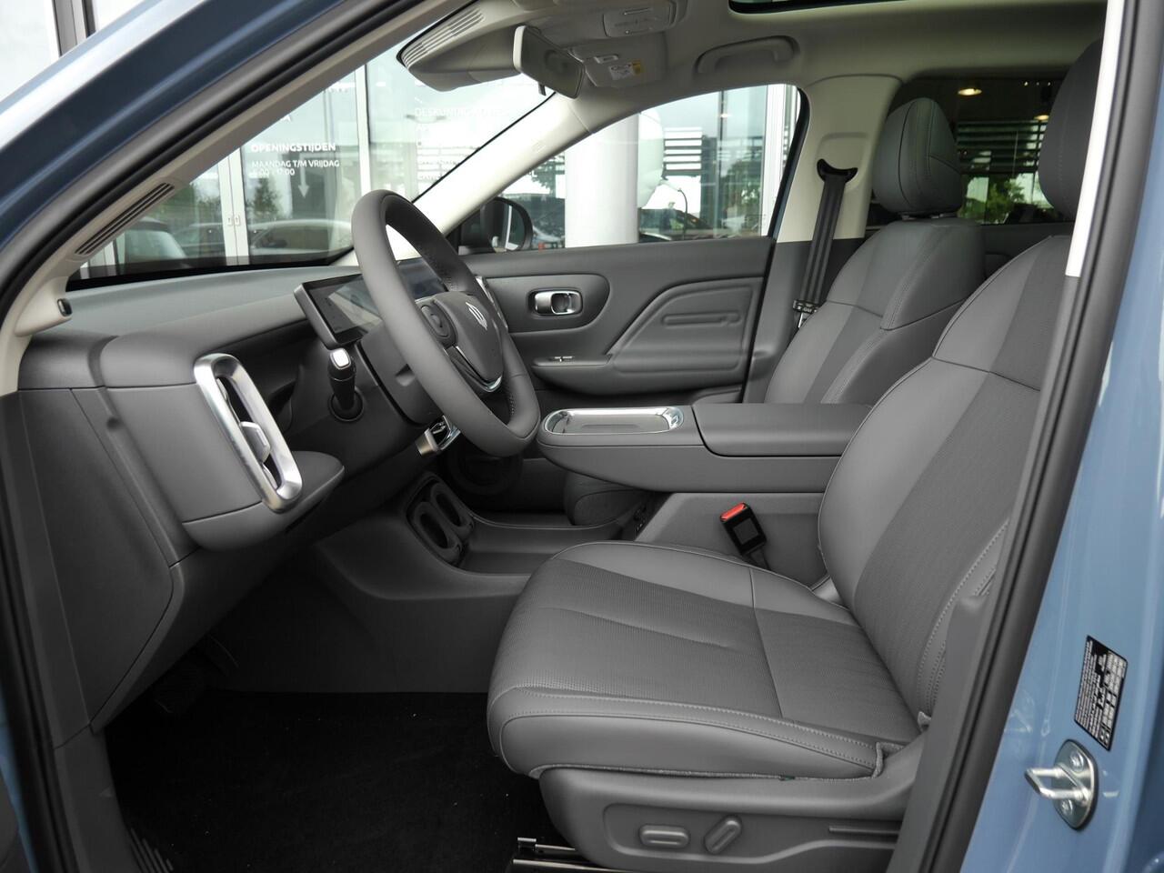 Leapmotor B10 Design ProMax 67.1 kWh Demo | Wltp 434km | 750kg trekgewicht | Stoel en stuur verwarming | 360 graden camera | Lederen bekleding | Panoramadak | Led | Regensensor | Sfeerverlichting | Elektrisch verstelbare voorstoelen