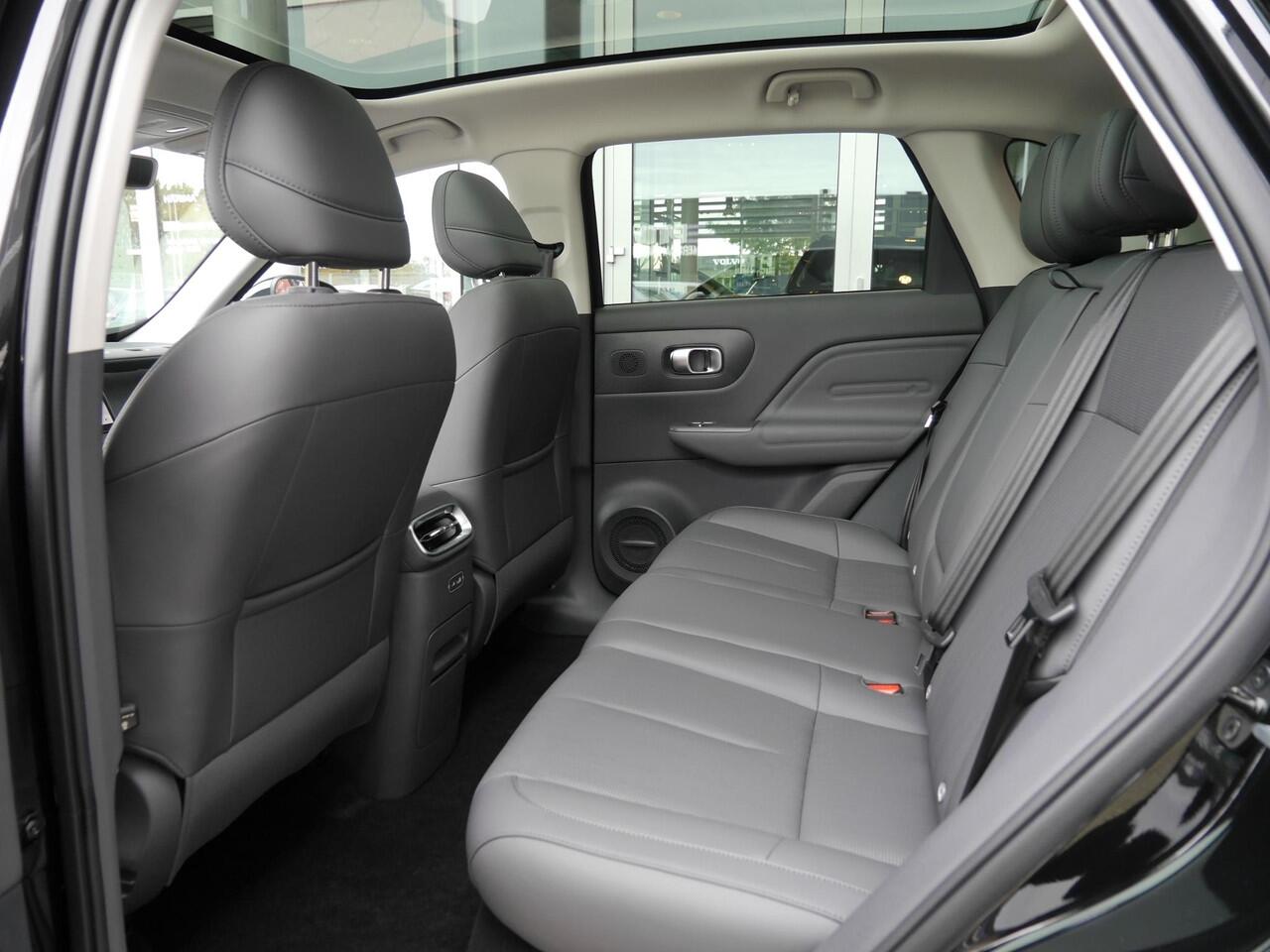 Leapmotor B10 Design ProMax 67.1 kWh | Navigatie | Rondom camera | 18inch Velgen | Elektrisch bedienbare achterklep | Panoramdak | Uit voorraad leverbaar