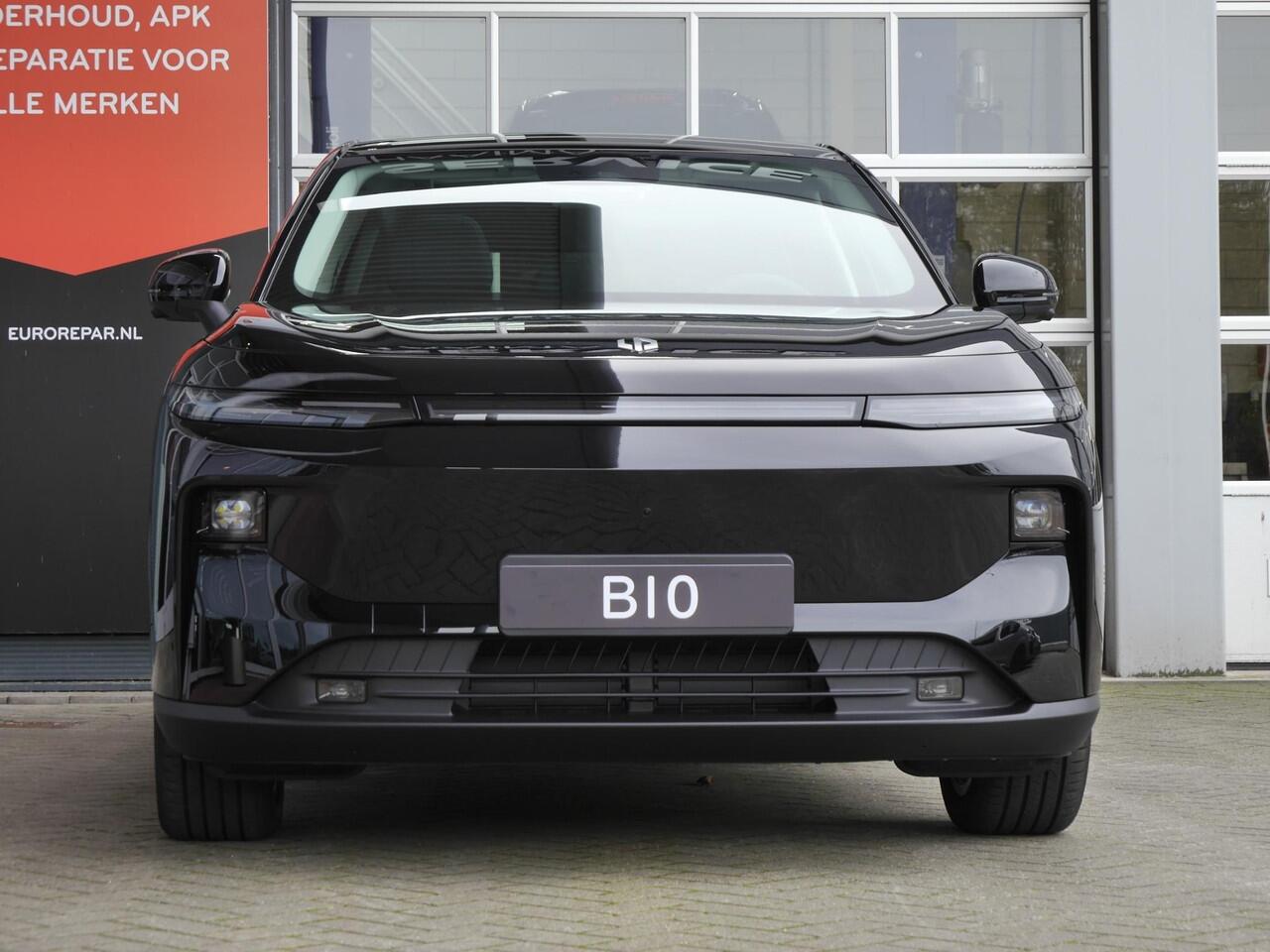 Leapmotor B10 Design ProMax 67.1 kWh | Navigatie | Rondom camera | 18inch Velgen | Elektrisch bedienbare achterklep | Panoramdak | Uit voorraad leverbaar