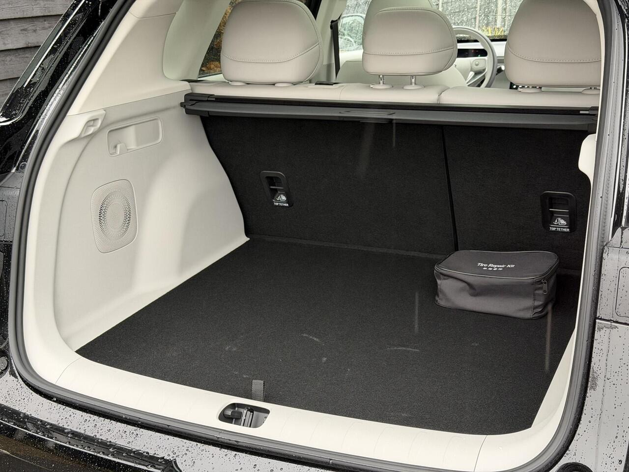 Leapmotor B10 Design ProMax 67.1 kWh 218PK Automaat Navigatie, Camera 360, Lichtmetalen velgen, Elektrische Achterklep, Kunstlederen bekleding, Stoel Verwarming & Ventilatie