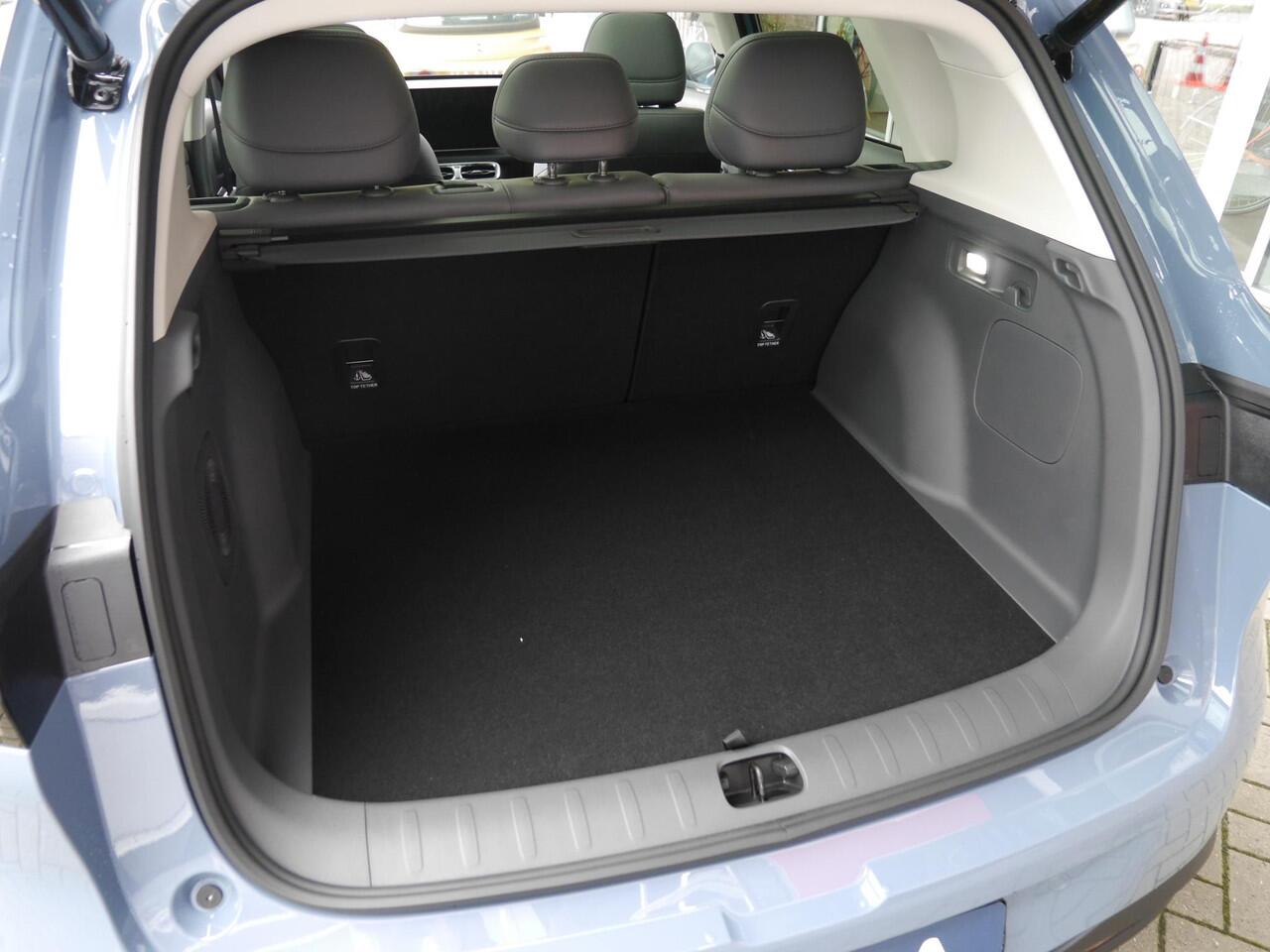 Leapmotor B10 Design ProMax 67.1 kWh Demo | Wltp 434km | 750kg trekgewicht | Stoel en stuur verwarming | 360 graden camera | Lederen bekleding | Panoramadak | Led | Regensensor | Sfeerverlichting | Elektrisch verstelbare voorstoelen