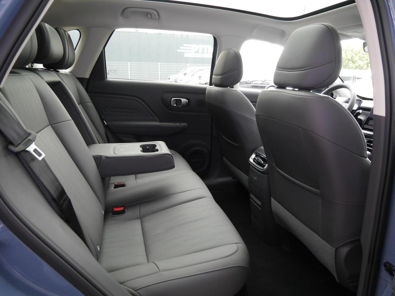 Leapmotor B10 Design ProMax 67.1 kWh | Wltp 434km | 750kg trekgewicht | Stoel en stuur verwarming | 360 graden camera | Lederen bekleding | Panoramadak | Led | Regensensor | Sfeerverlichting | Elektrisch verstelbare voorstoelen