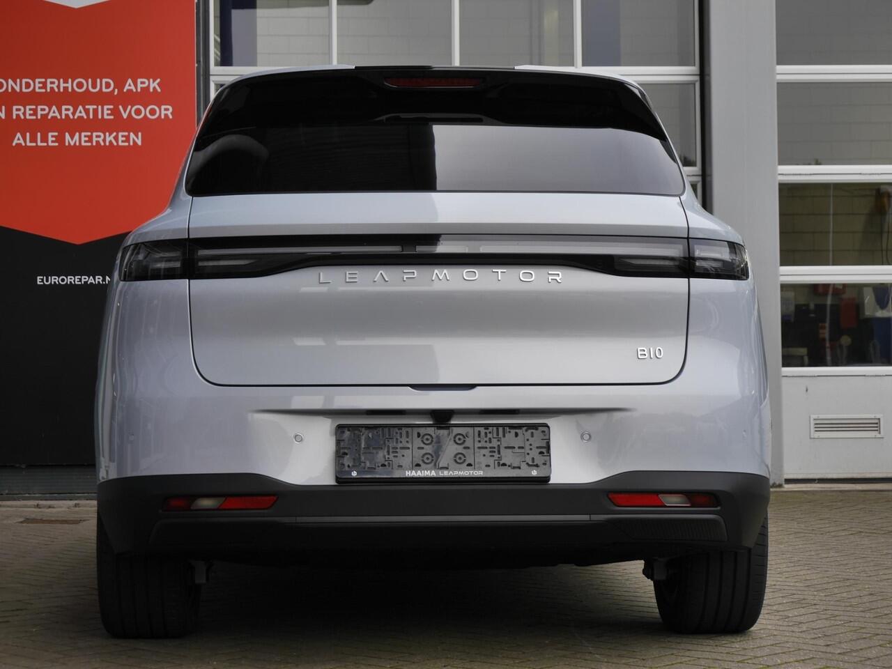 Leapmotor B10 Design ProMax 67.1 kWh | Wltp 434km | 750kg trekgewicht | Stoel en stuur verwarming | 360 graden camera | Lederen bekleding | Panoramadak | Led | Regensensor | Sfeerverlichting | Elektrisch verstelbare voorstoelen