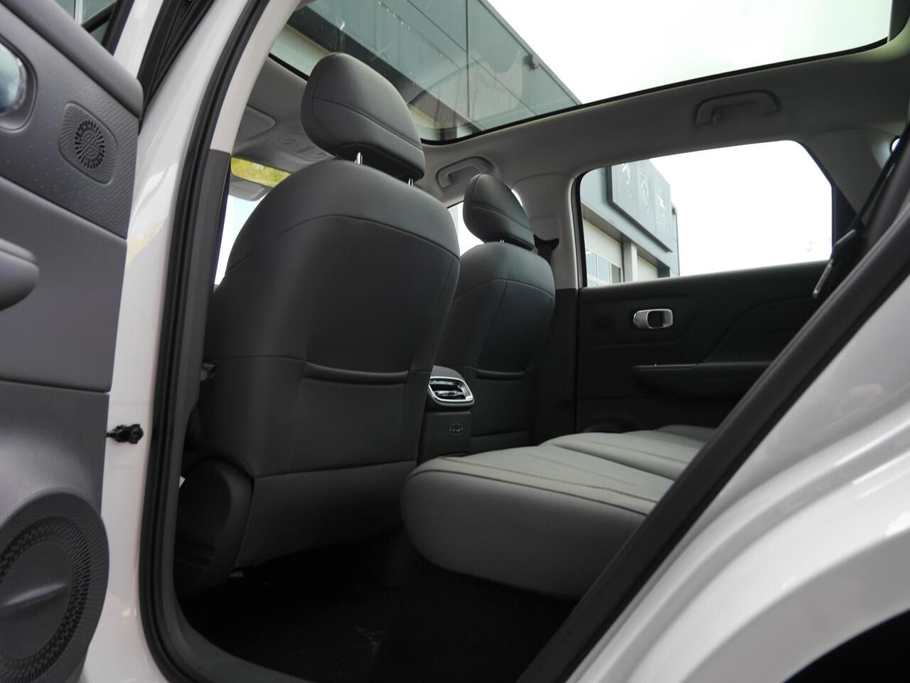 Leapmotor B10 Design ProMax 67.1 kWh Wltp 434km | 750kg trekgewicht | Stoel en stuur verwarming | 360 graden camera | Lederen bekleding | Panoramadak | Led | Regensensor | Sfeerverlichting | Elektrisch verstelbare voorstoelen