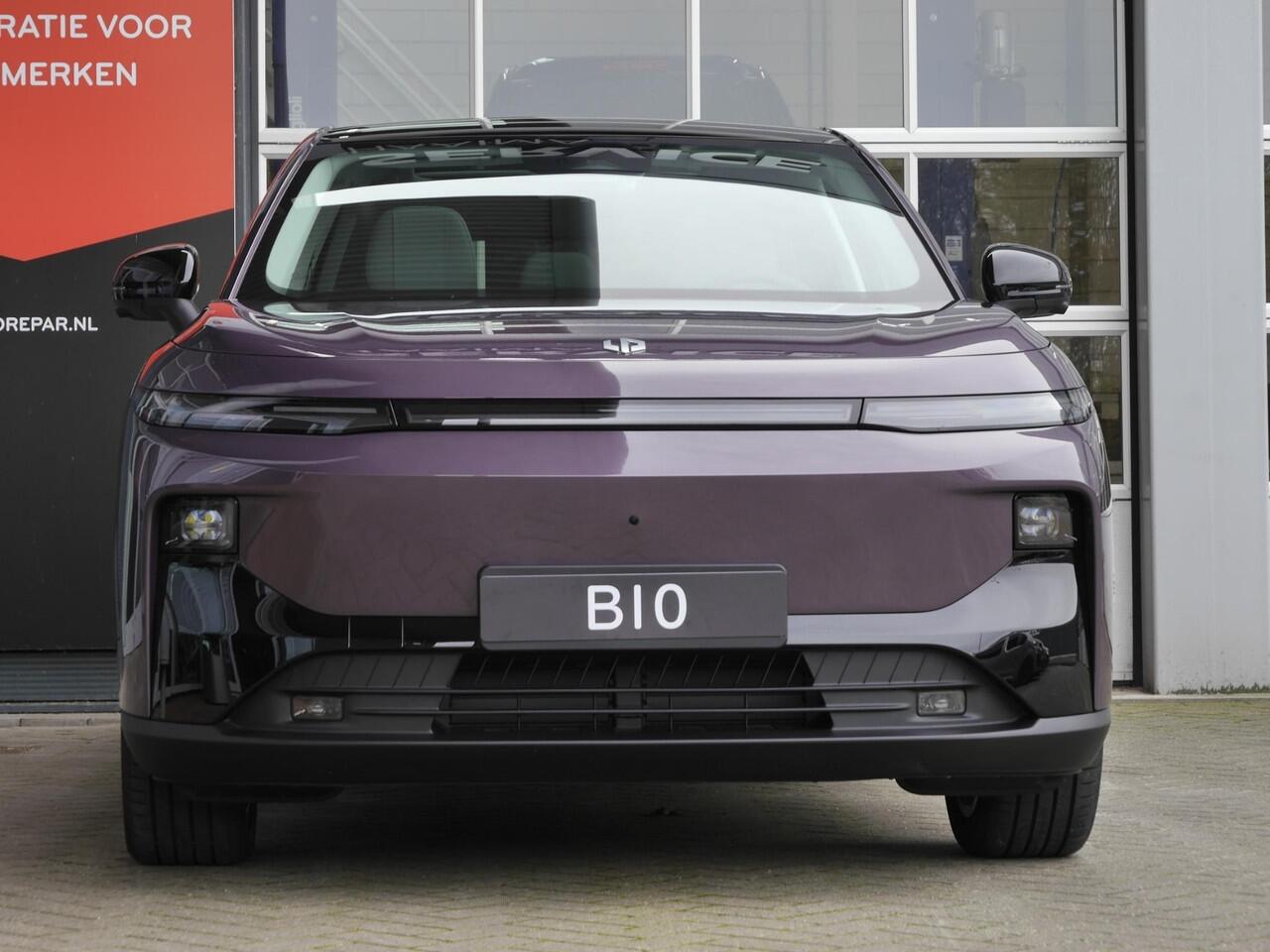 Leapmotor B10 Design ProMax 67.1 kWh | Op bestelling leverbaar! | Elektrische achterklep | Stoel en stuurverwarming | Lederenbekleding | 18 inch velgen | Meerdere kleuren!