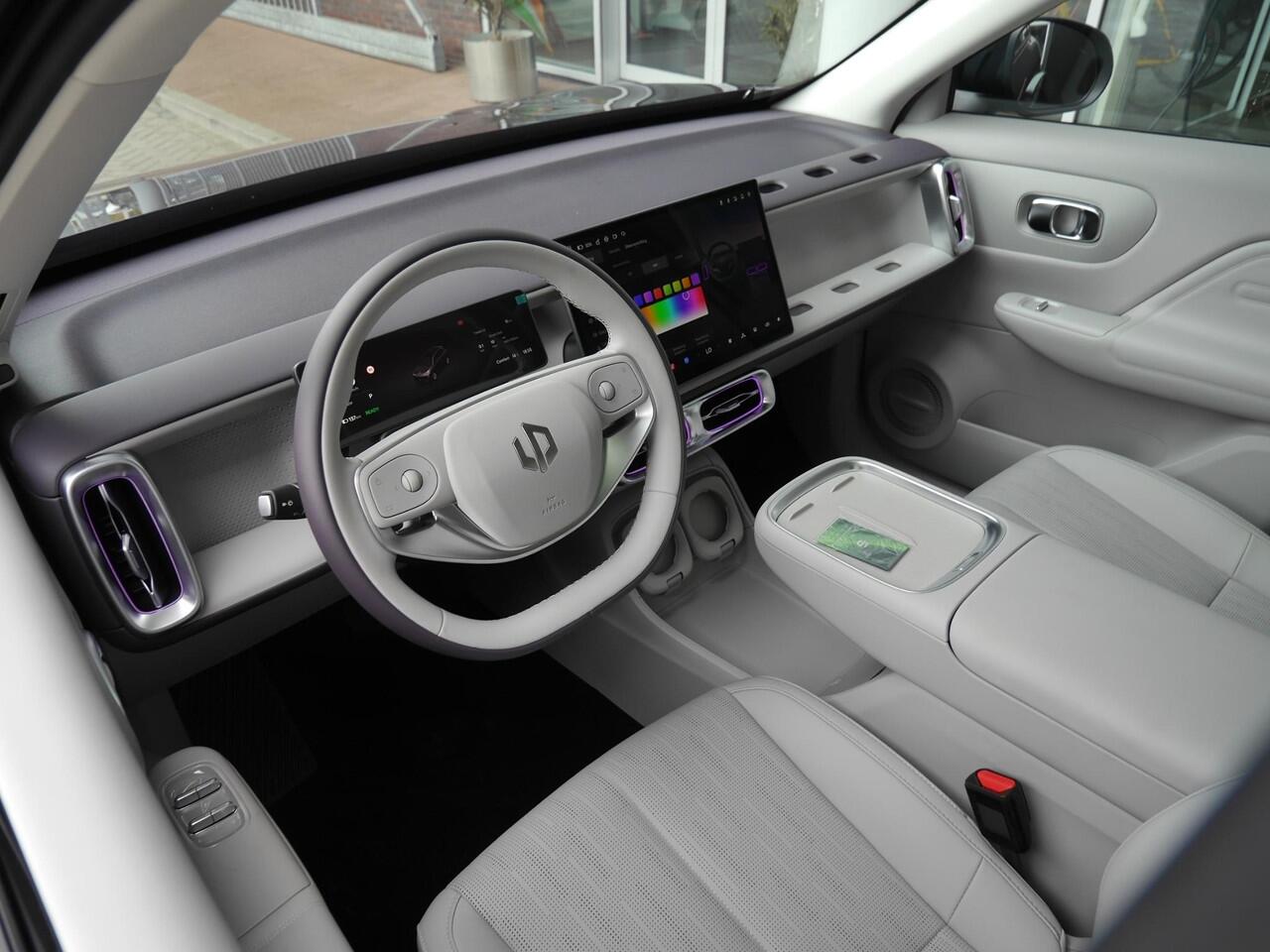 Leapmotor B10 Design ProMax 67.1 kWh | Op bestelling leverbaar! | Elektrische achterklep | Stoel en stuurverwarming | Lederenbekleding | 18 inch velgen | Meerdere kleuren!