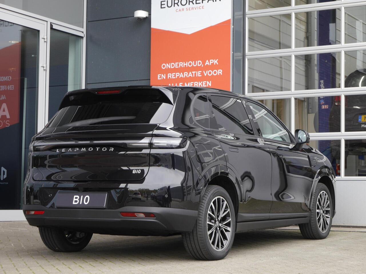 Leapmotor B10 Design ProMax 67.1 kWh | Navigatie | Rondom camera | 18inch Velgen | Elektrisch bedienbare achterklep | Panoramdak | Uit voorraad leverbaar