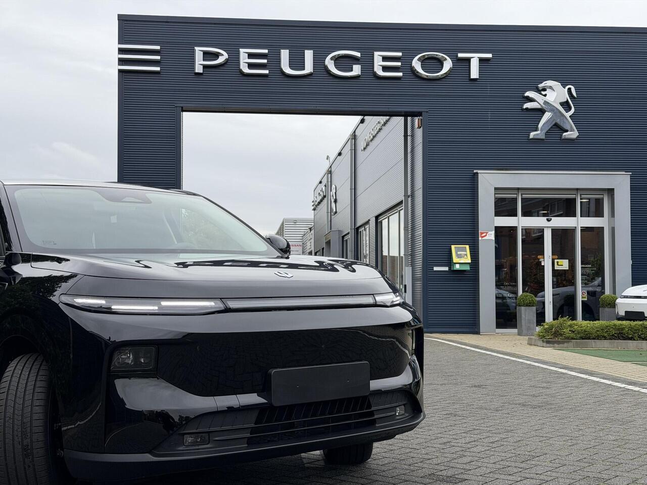 Leapmotor B10 Design ProMax 67.1 kWh 218PK Automaat Navigatie, Camera 360, Lichtmetalen velgen, Elektrische Achterklep, Kunstlederen bekleding, Stoel Verwarming & Ventilatie