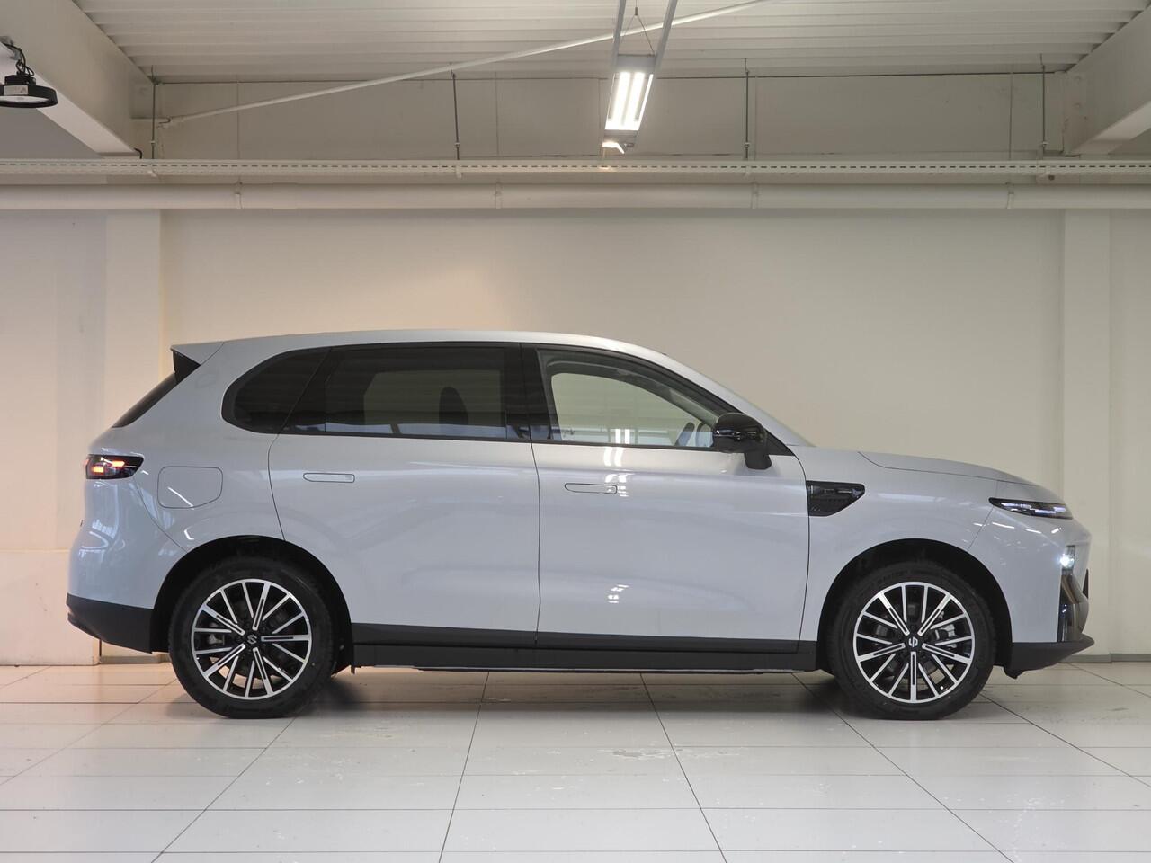 Leapmotor B10 Design ProMax 67.1 kWh Direct rijden! | Apple Carplay/Android Auto | 430KM WLTP | Panorama | Navigatie | Elektrische achterklep | Elektrisch bedienbare stoelen | Stoelverwarming | Stoelventilatie