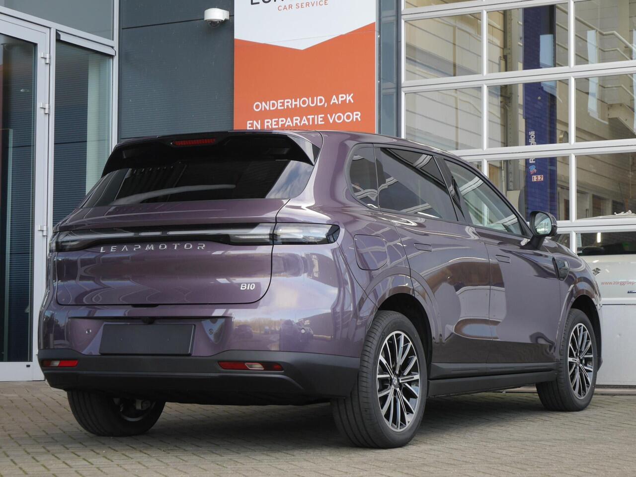 Leapmotor B10 Design ProMax 67.1 kWh | Op bestelling leverbaar!| Navigatie | Rondom camera | 18inch Velgen | 750 KG trekgewicht | Elektrisch bedienbare achterklep | Panoramdak | Uit voorraad leverbaar