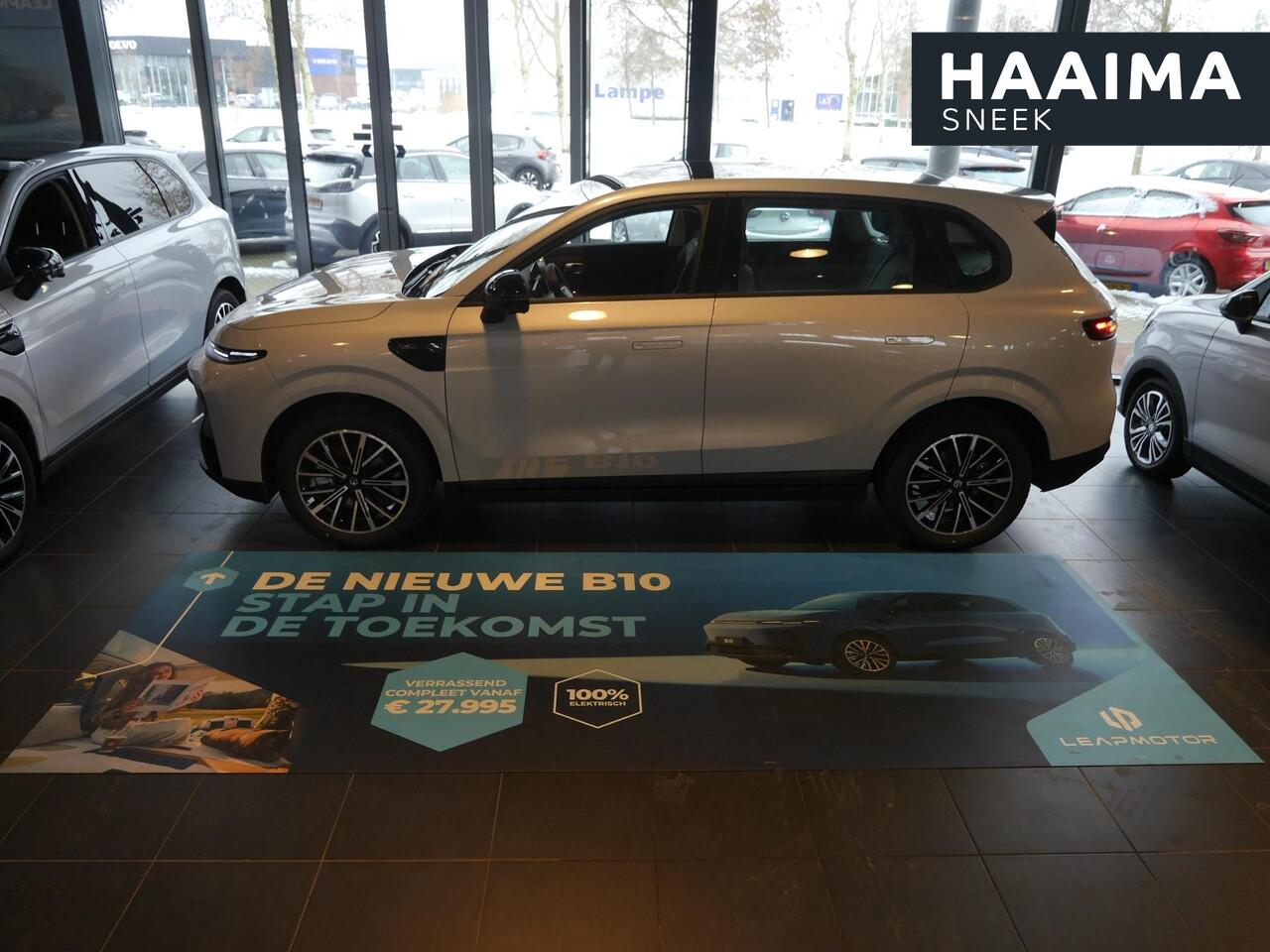 Leapmotor B10 Life Pro 56.2 kWh | Nieuwe auto | Wltp 361 km | Warmtepomp | 18 inch lichtmetalen velgen | 360 graden camera | Keyless entry en start | Stoffen bekleding | Adaptive cruise control | DC laden 140KW