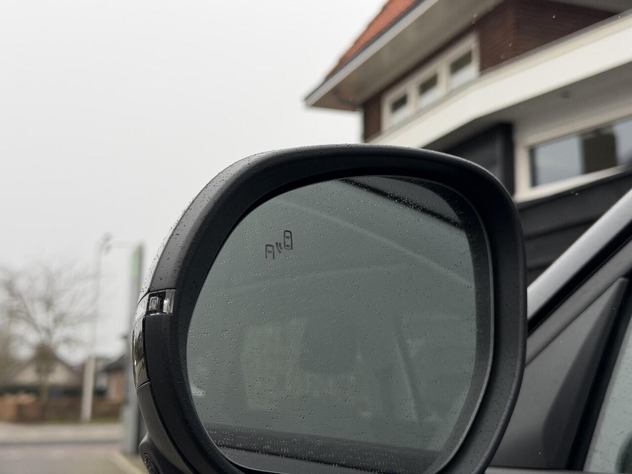 Leapmotor B10 Life Pro 56.2 kWh 218PK Automaat Navigatie, Rondomzichtcamera, Adaptieve cruise Control, Climate Control, Panoramadak