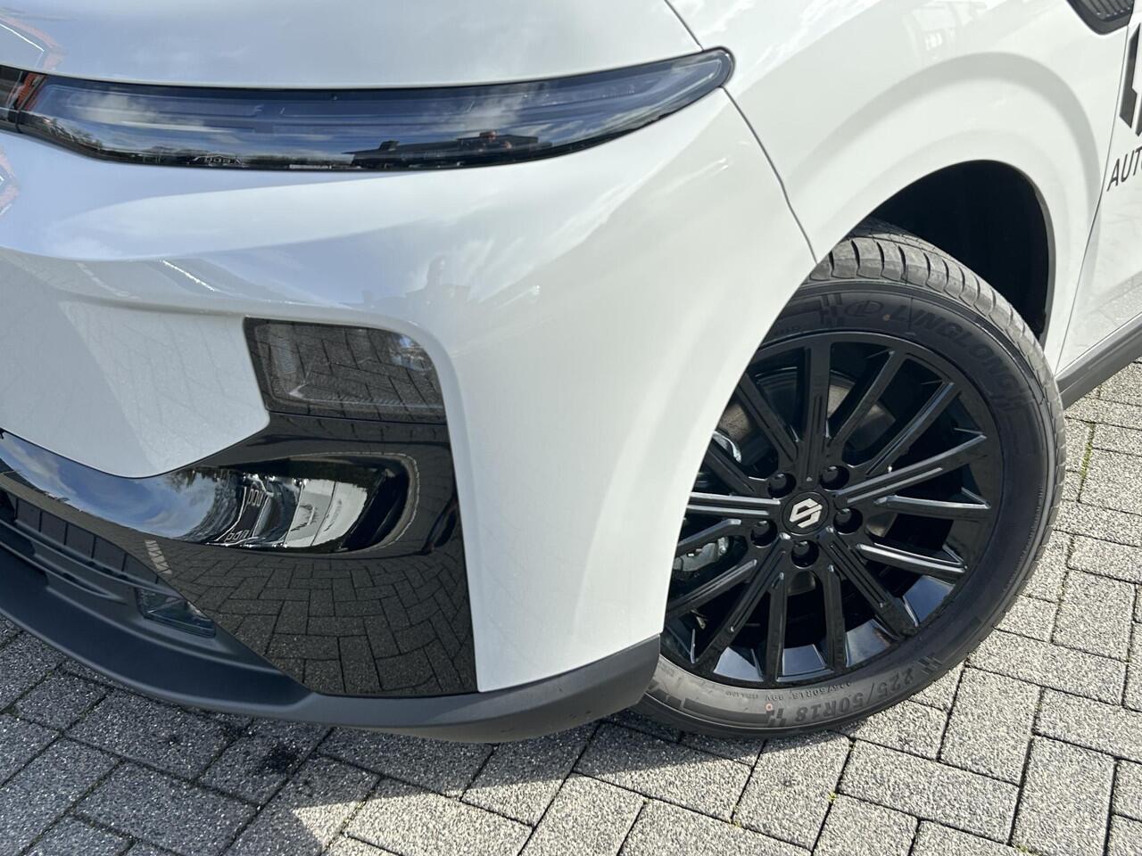 Leapmotor B10 Design ProMax 67.1 kWh 218PK Automaat Navigatie, Camera 360, Lichtmetalen velgen Black, Elektrische Achterklep, Kunstlederen bekleding, Stoel Verwarming & Ventilatie